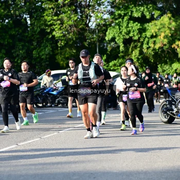 Runner Photo 4143618
