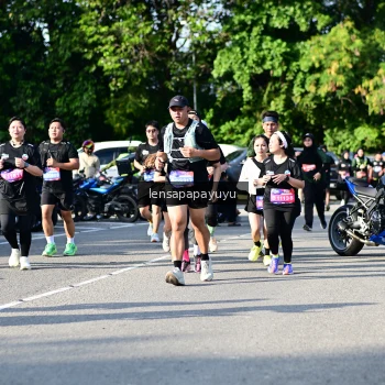 Runner Photo 4143619