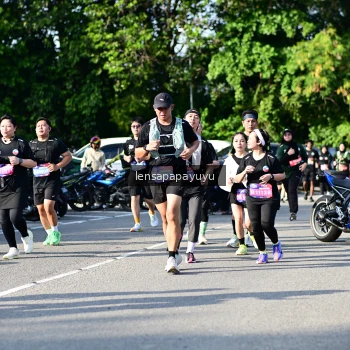 Runner Photo 4143620