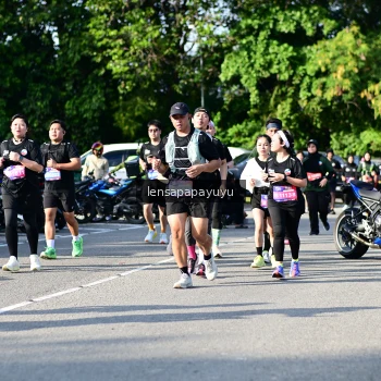 Runner Photo 4143621