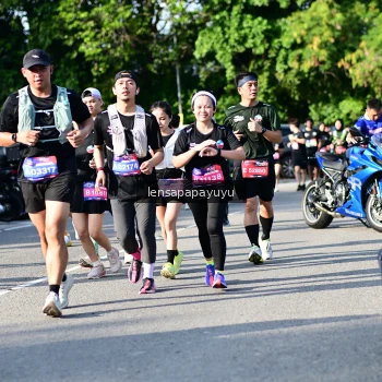 Runner Photo 4143624