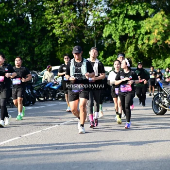 Runner Photo 4143625