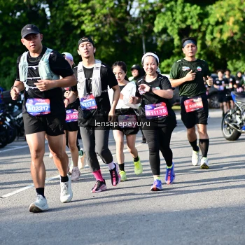 Runner Photo 4143631