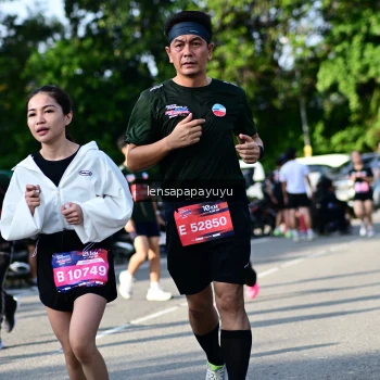 Runner Photo 4143635