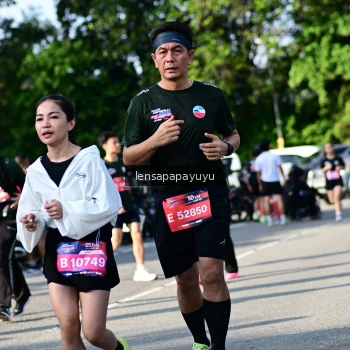 Runner Photo 4143636