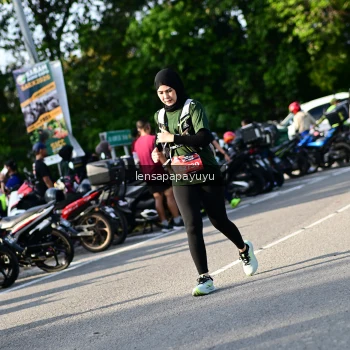 Runner Photo 4143647