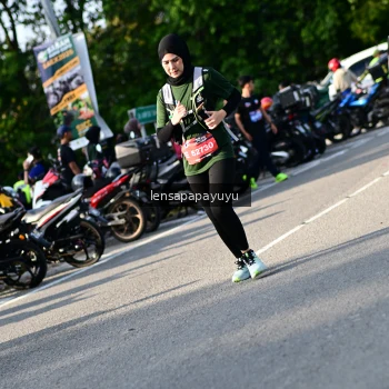 Runner Photo 4143651