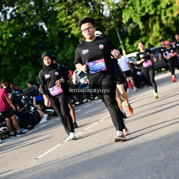 Runner Photo 4143655