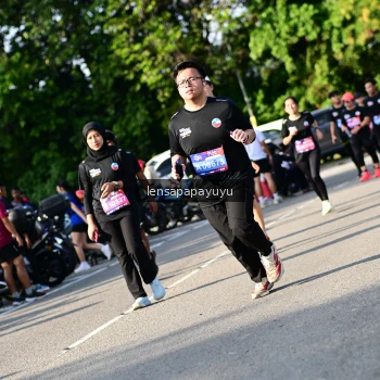 Runner Photo 4143656