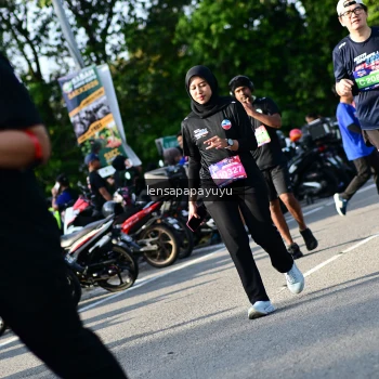 Runner Photo 4143659