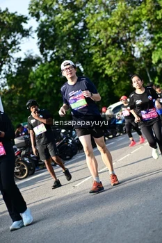 Runner Photo 4143664