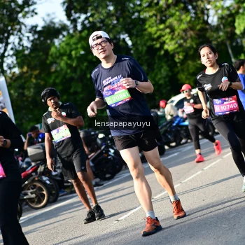 Runner Photo 4143666