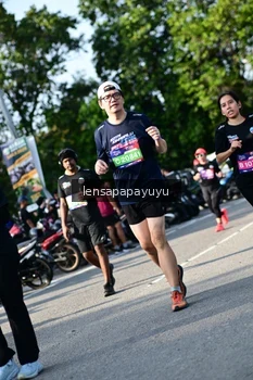 Runner Photo 4143670