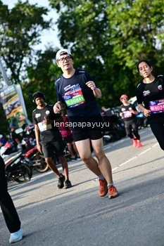 Runner Photo 4143671