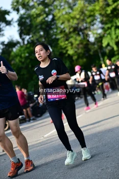 Runner Photo 4143672