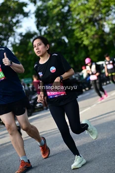 Runner Photo 4143674