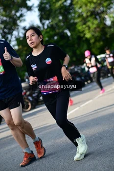 Runner Photo 4143677