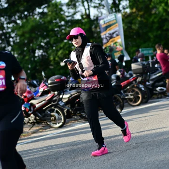 Runner Photo 4143681