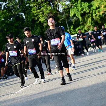 Runner Photo 4143686