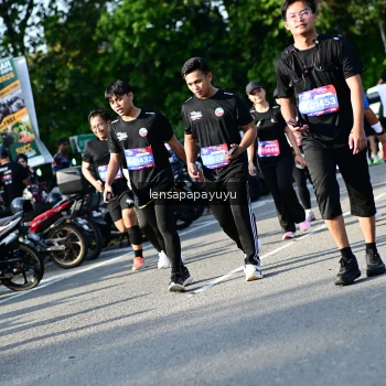 Runner Photo 4143692