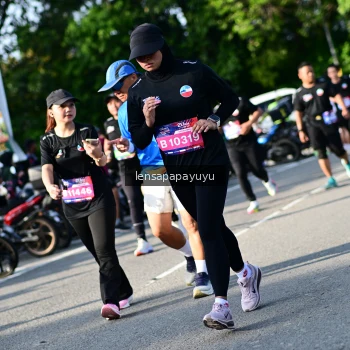 Runner Photo 4143704