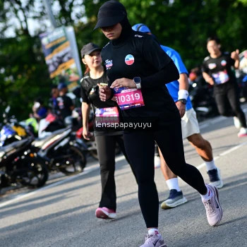 Runner Photo 4143709