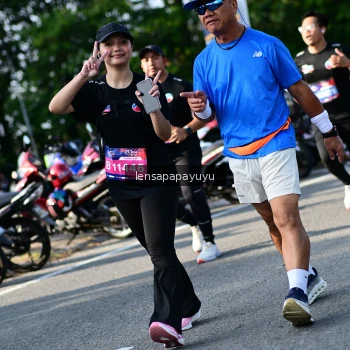 Runner Photo 4143713