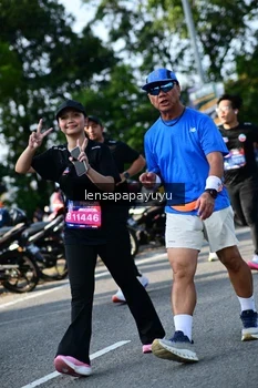 Runner Photo 4143719