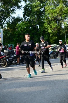 Runner Photo 4143720