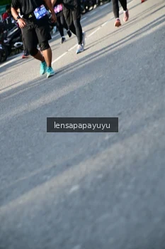 Runner Photo 4143724
