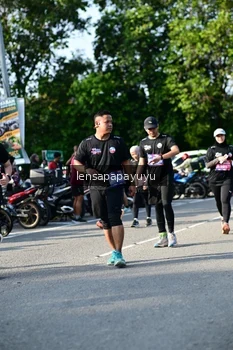 Runner Photo 4143726