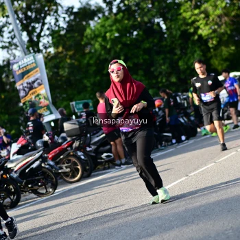 Runner Photo 4143729