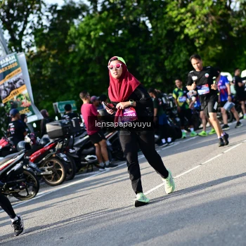 Runner Photo 4143731