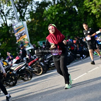 Runner Photo 4143732
