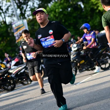 Runner Photo 4143738