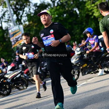 Runner Photo 4143739