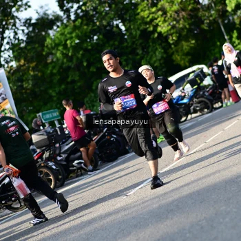 Runner Photo 4143744