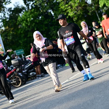 Runner Photo 4143760