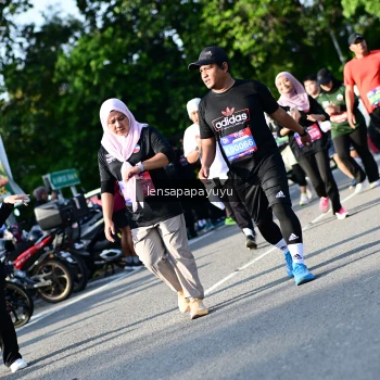 Runner Photo 4143762