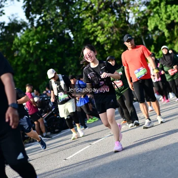 Runner Photo 4143763