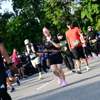 Runner Photo 4143765