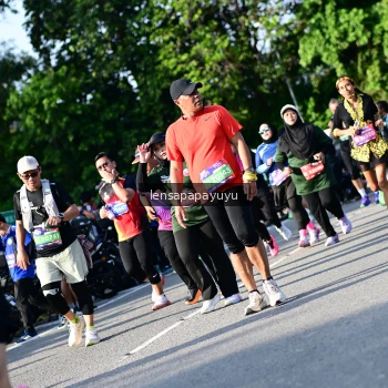 Runner Photo 4143767