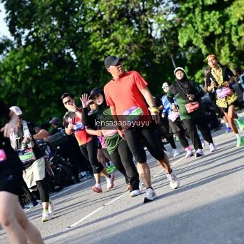 Runner Photo 4143768