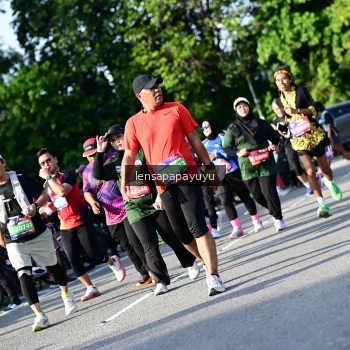 Runner Photo 4143770