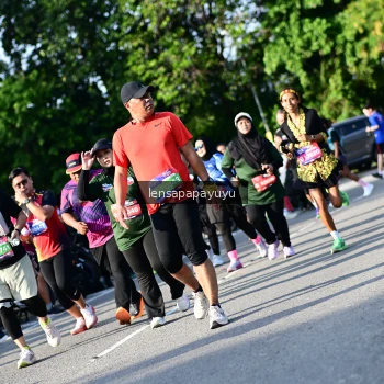 Runner Photo 4143772