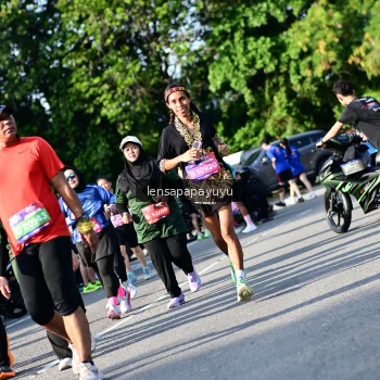 Runner Photo 4143774