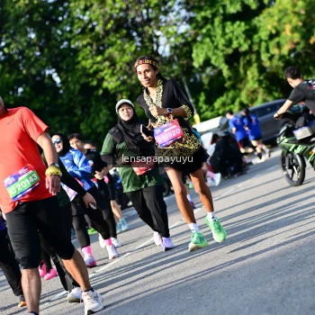 Runner Photo 4143779