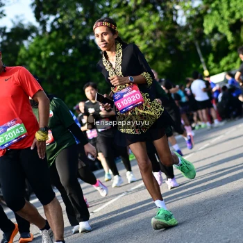 Runner Photo 4143788