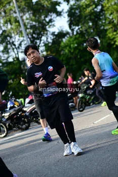 Runner Photo 4143791