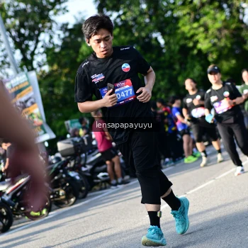 Runner Photo 4143795